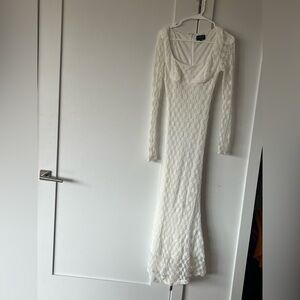 Bardot long white dress. Worn 1x great fit!